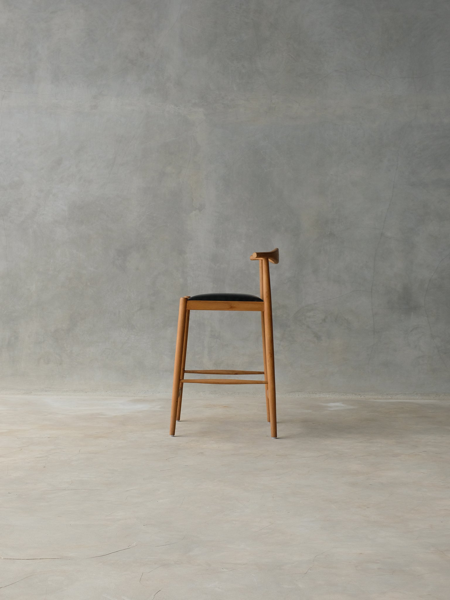 Aduku Bar Chair