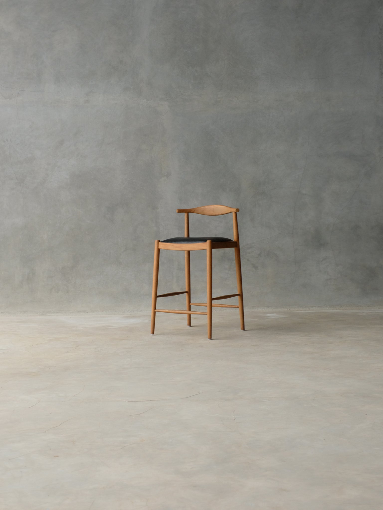 Aduku Bar Chair