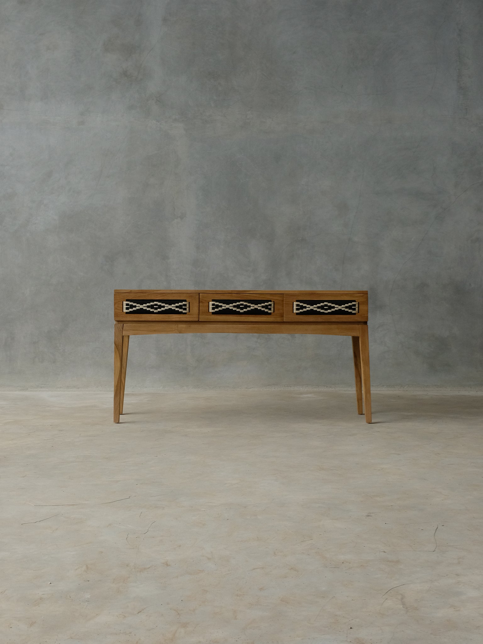 Inbetweener Console Table | Weftline