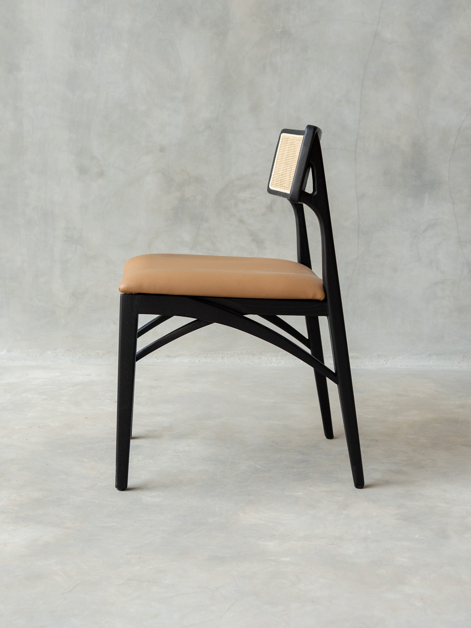 Tavi Dining Chair