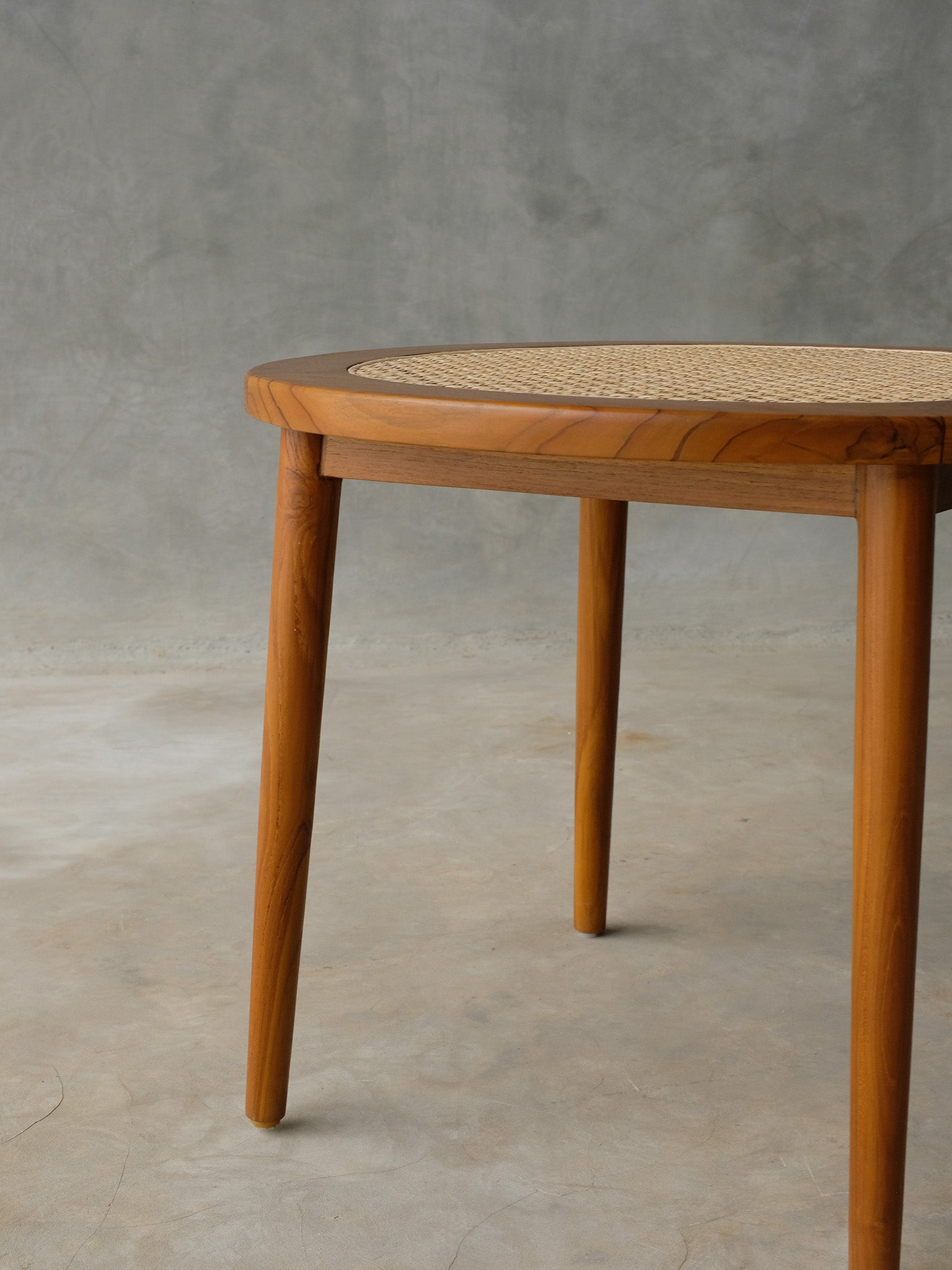 Thoon Coffee Table