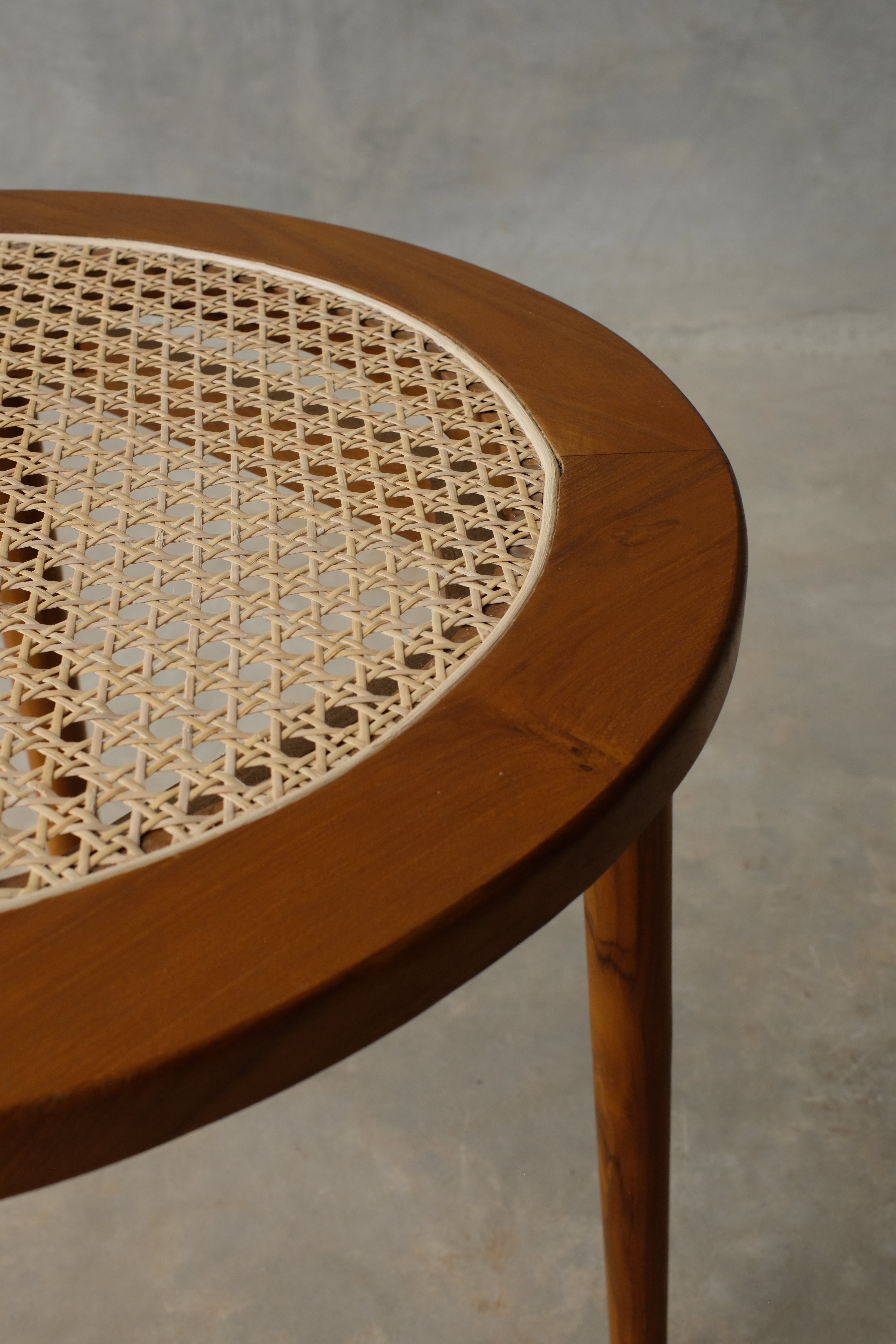 Thoon Coffee Table
