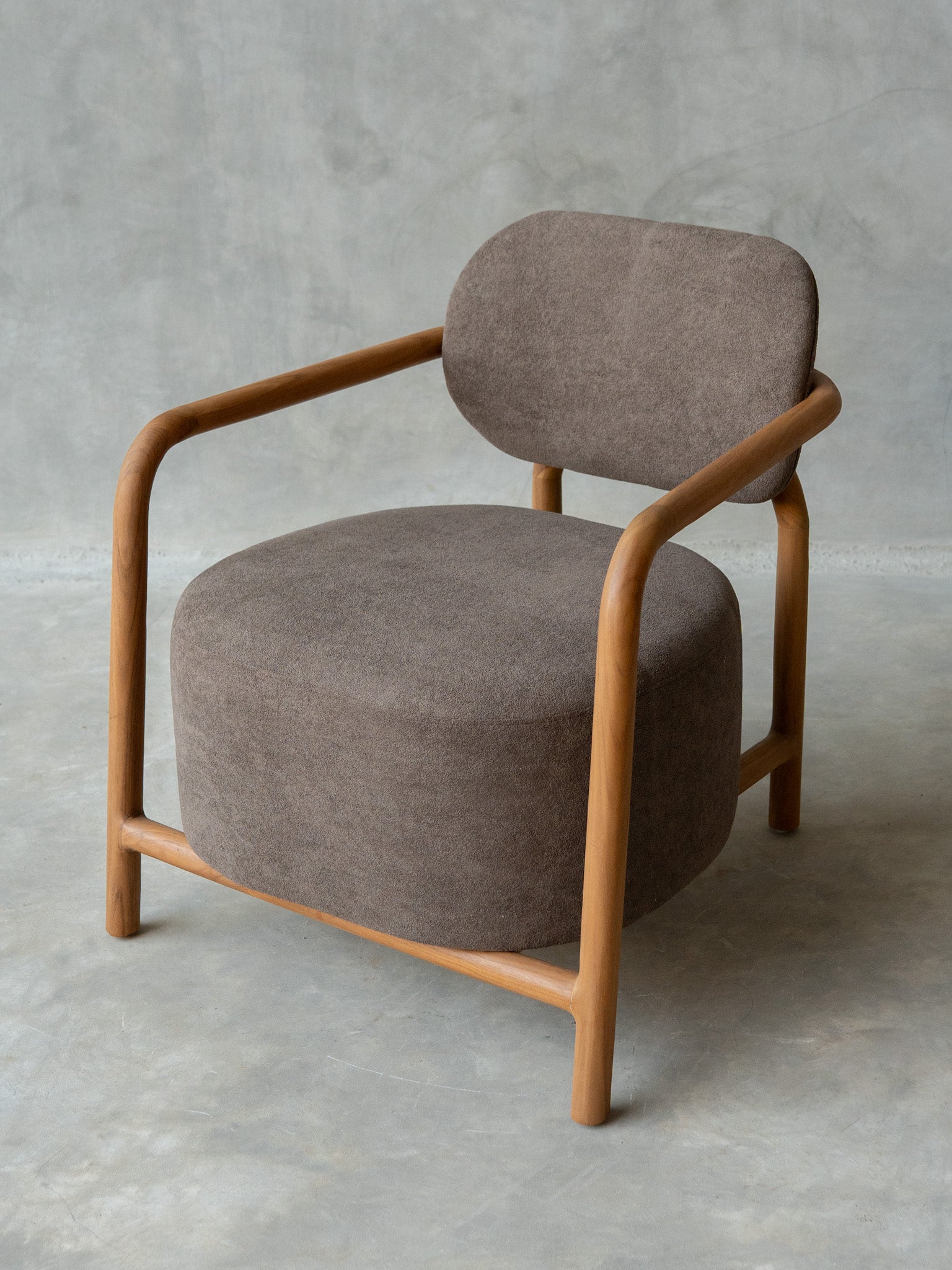Vattam Accent Chair