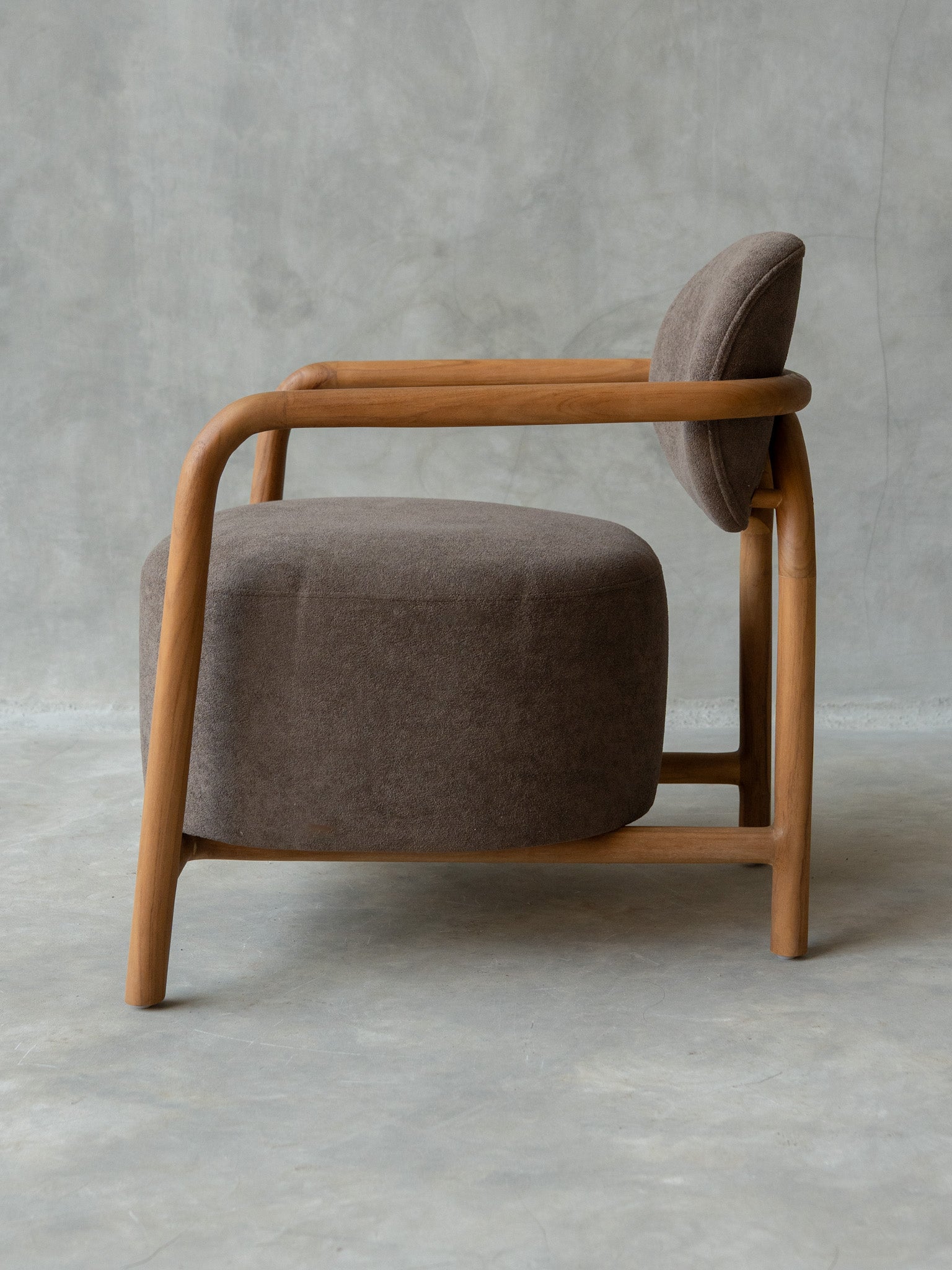 Vattam Accent Chair