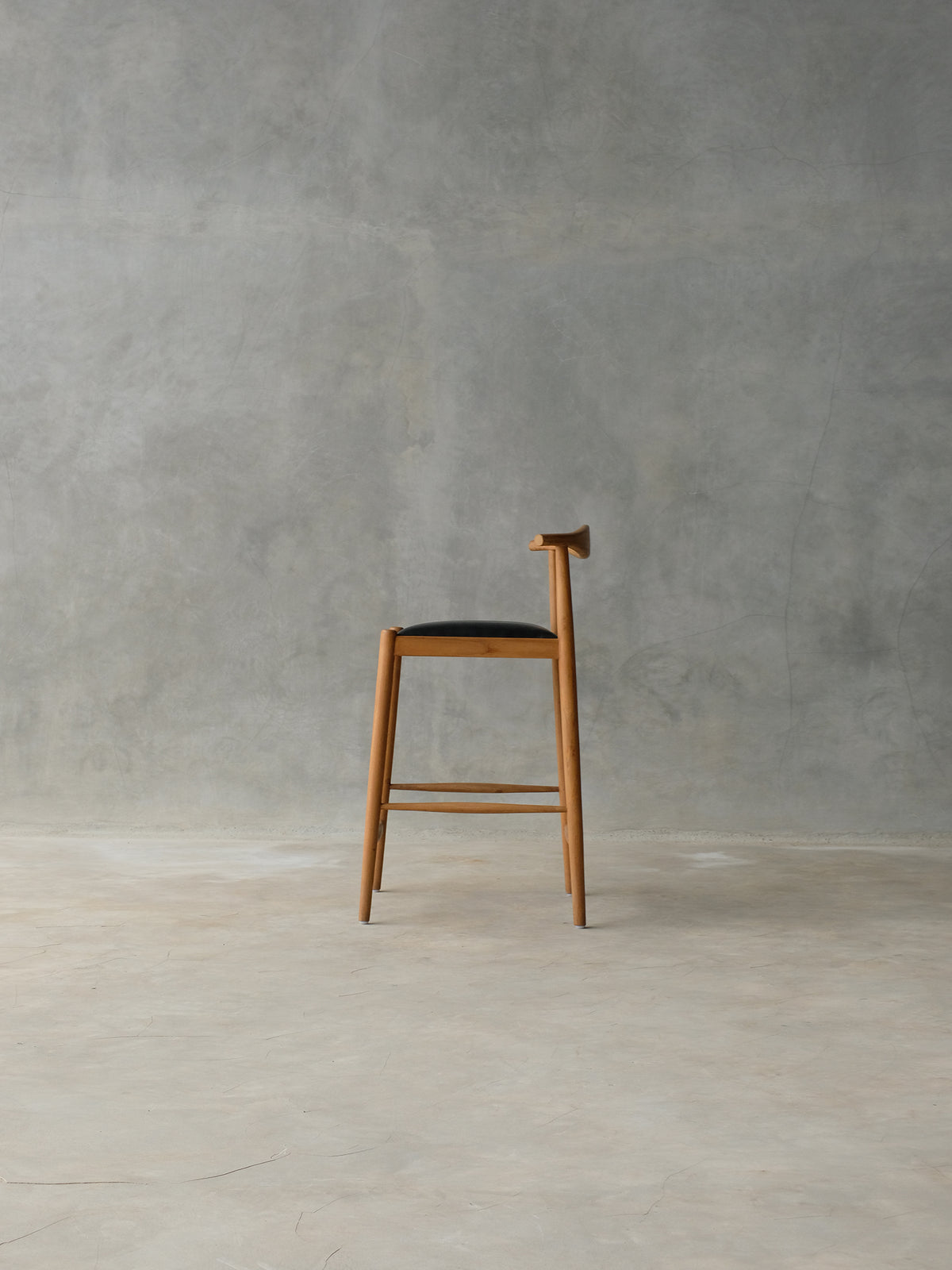 Aduku Bar Chair