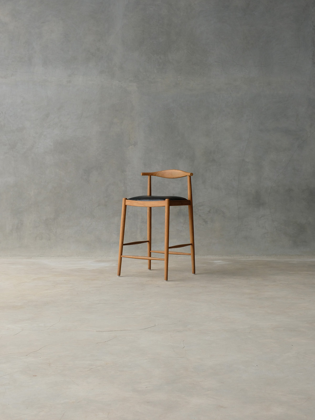 Aduku Bar Chair