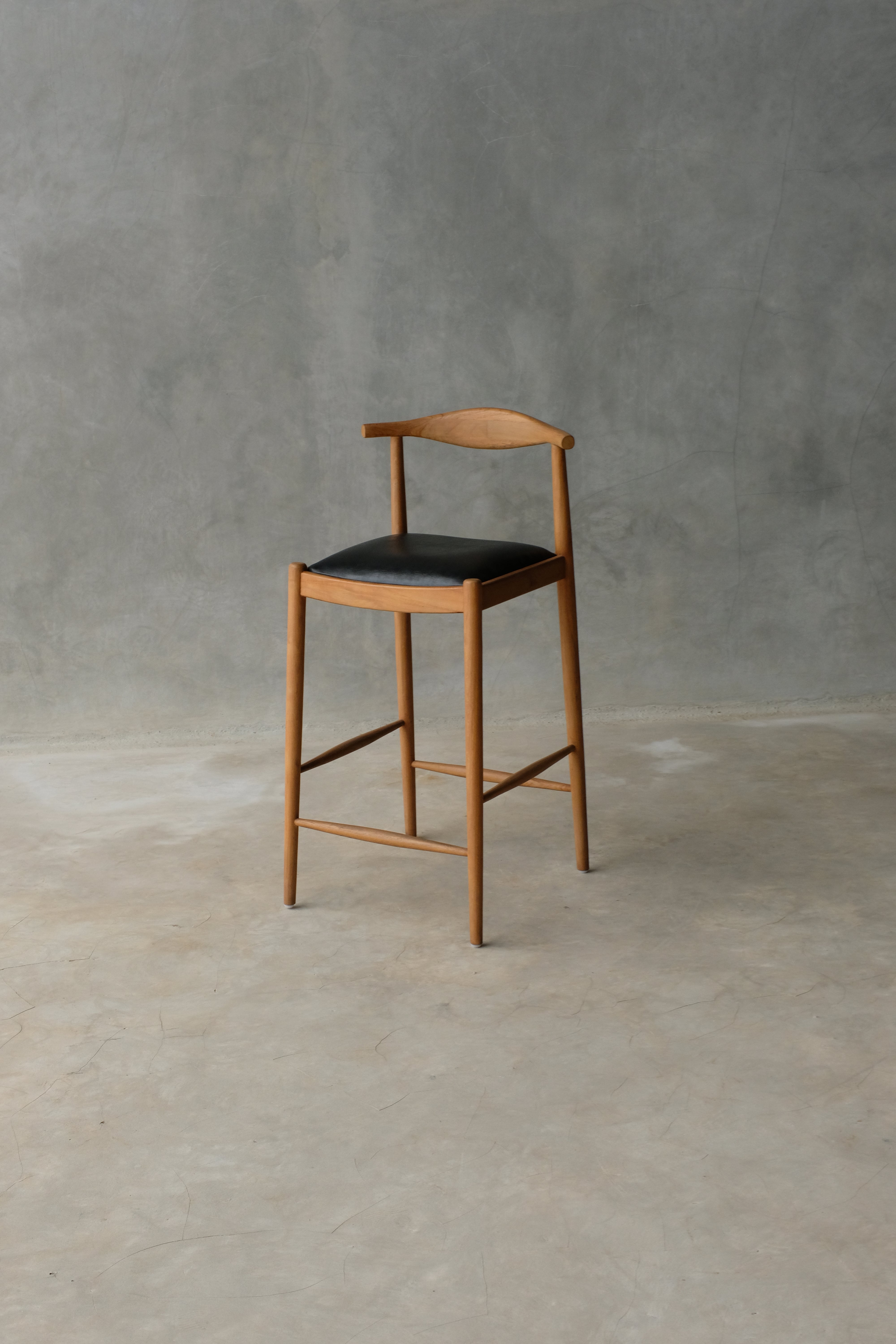 Aduku Bar Chair