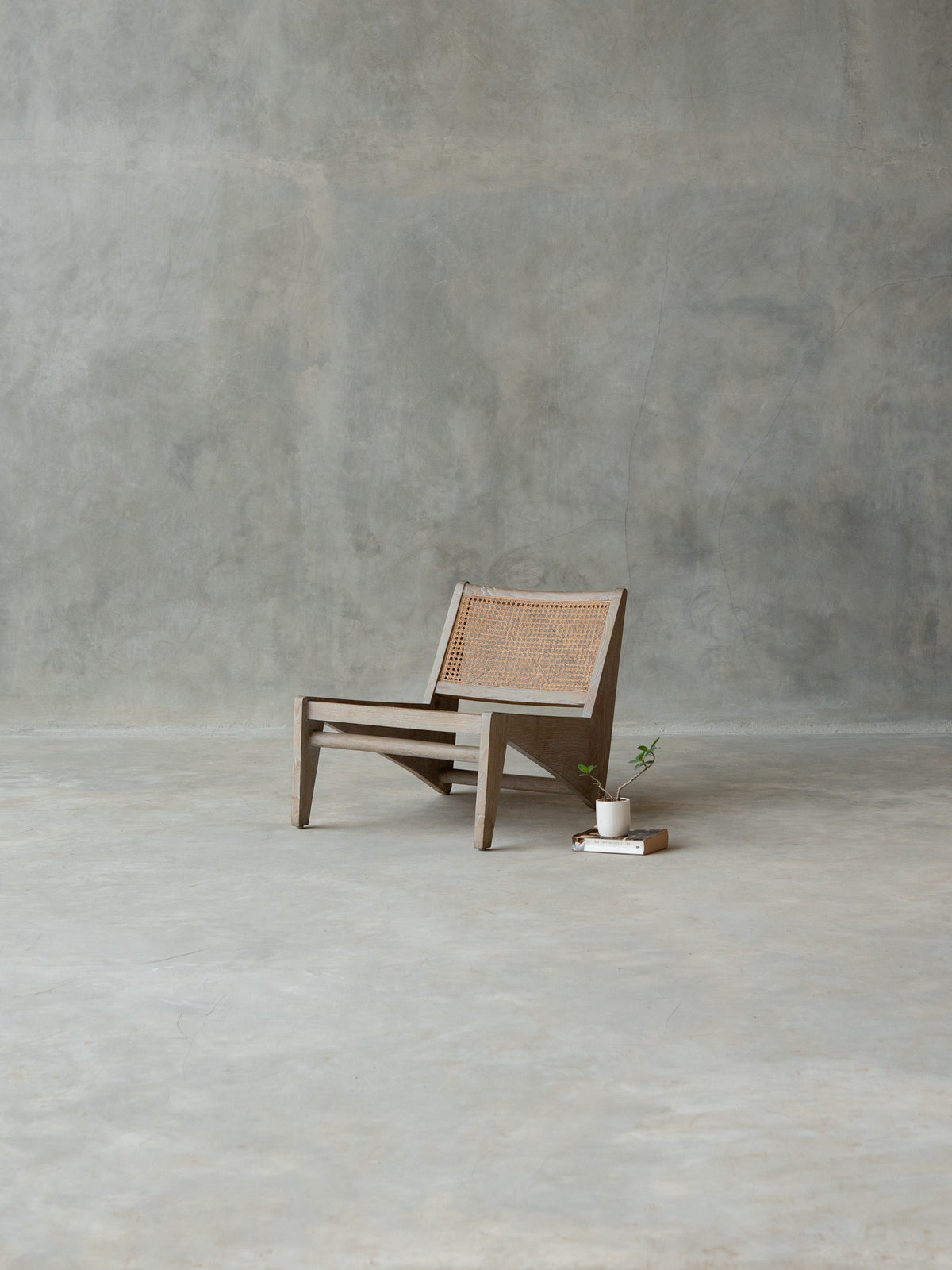 Ayan Lounge Chair