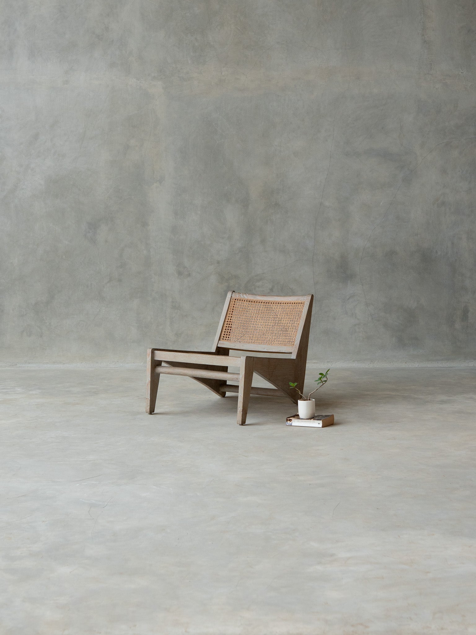 Ayan Lounge Chair