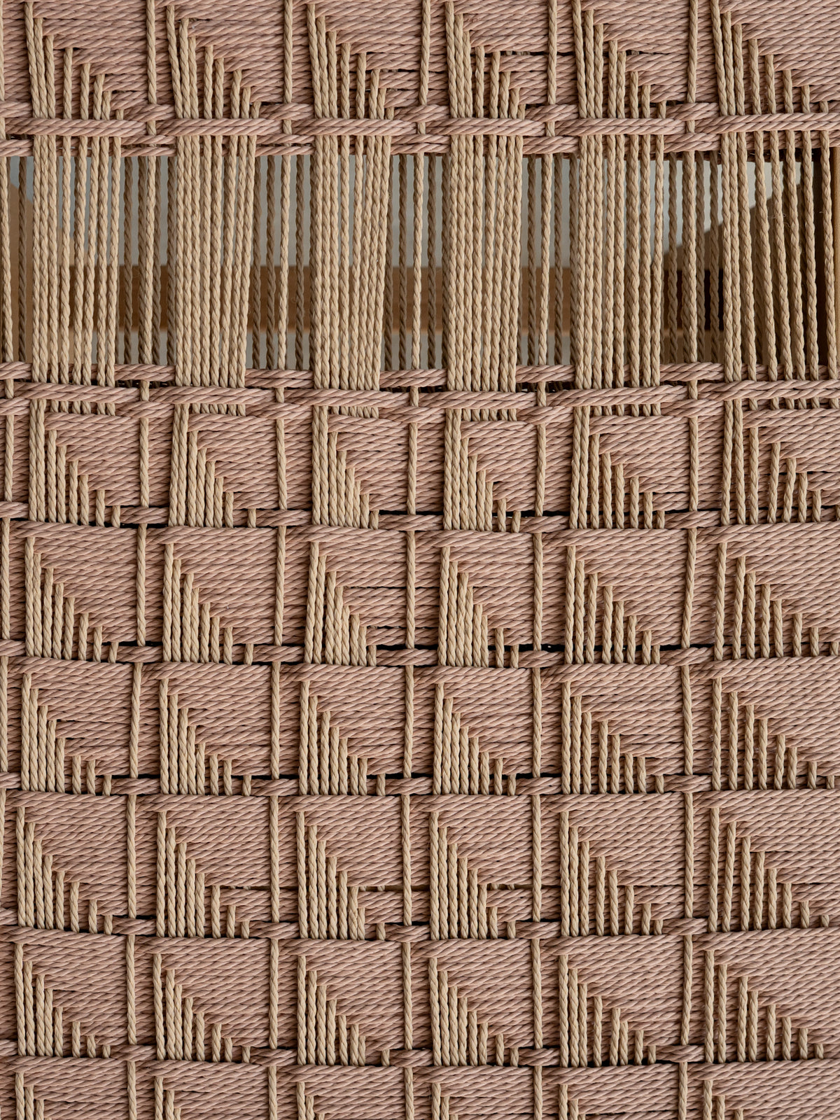 Dwell Bench | Coral