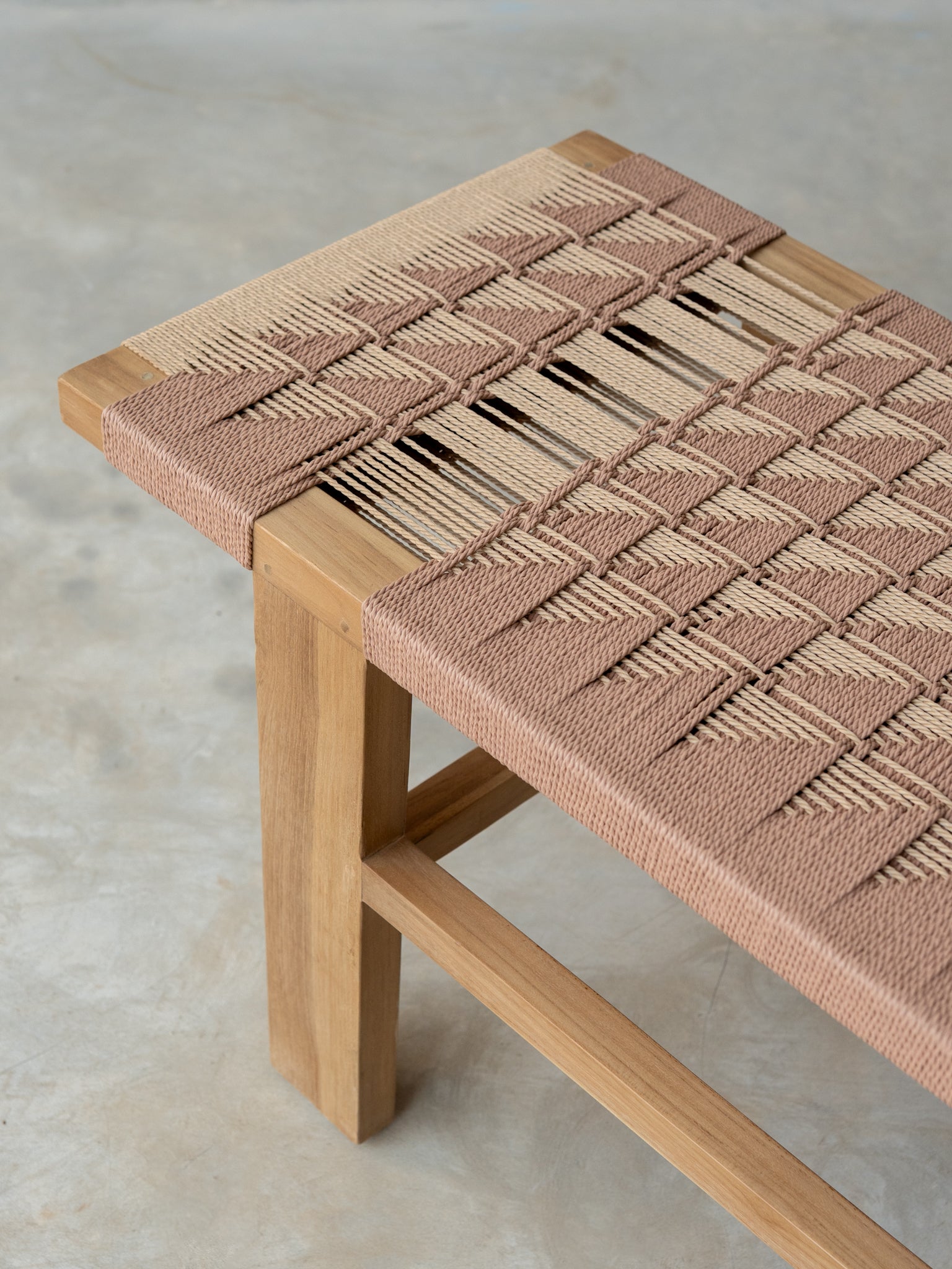 Dwell Bench | Coral