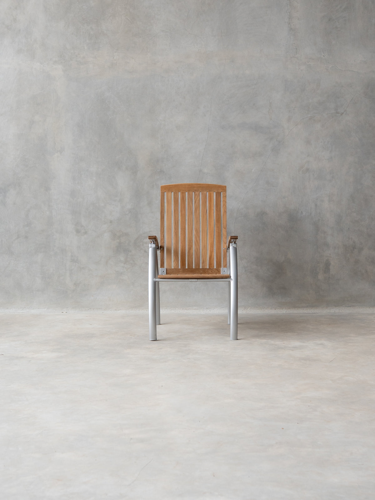 Zuri Folding Chair