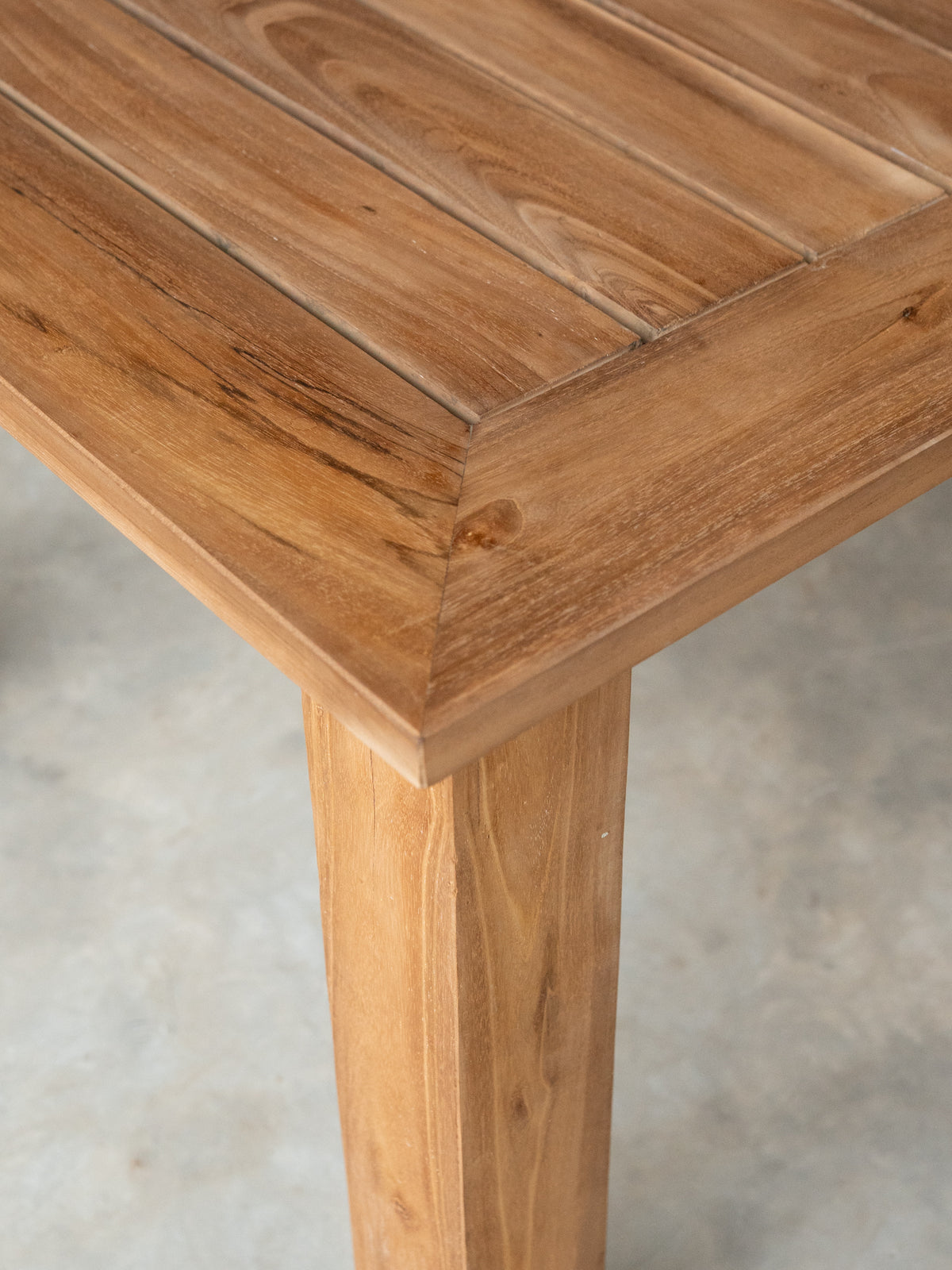 Akela Dining Table