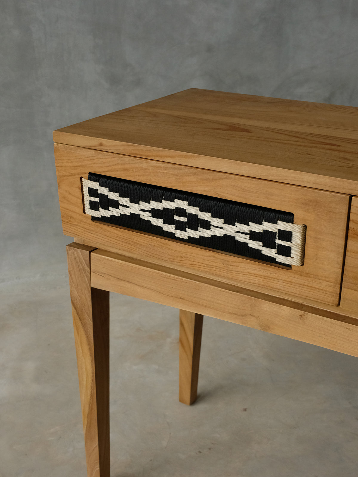 Inbetweener Console Table | Weftline