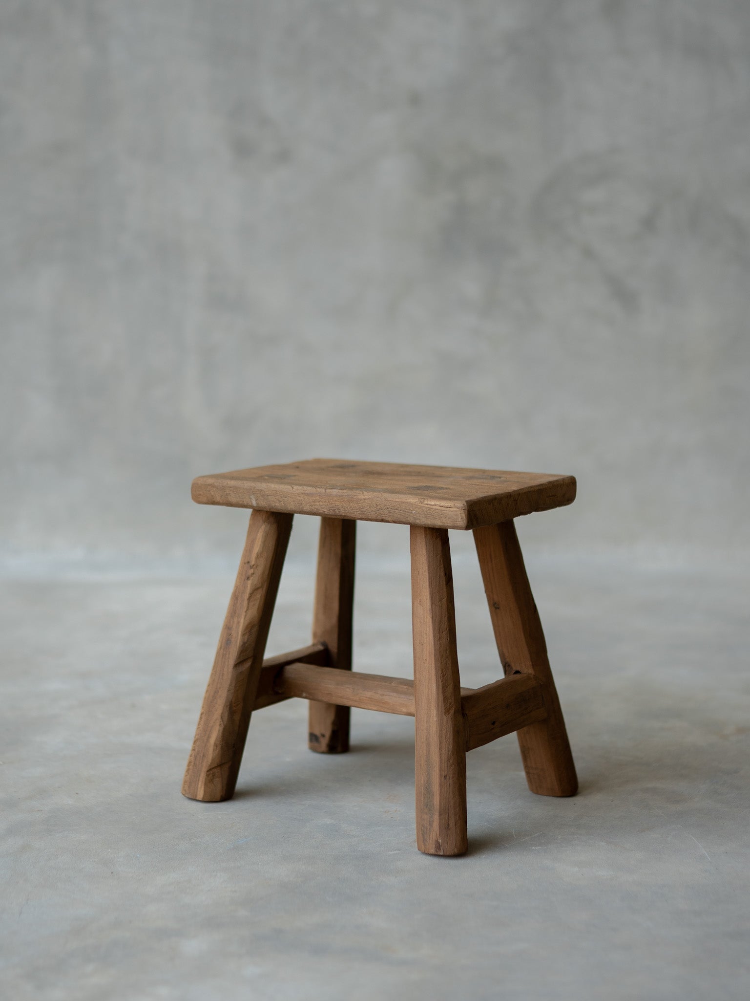 Linde Stool