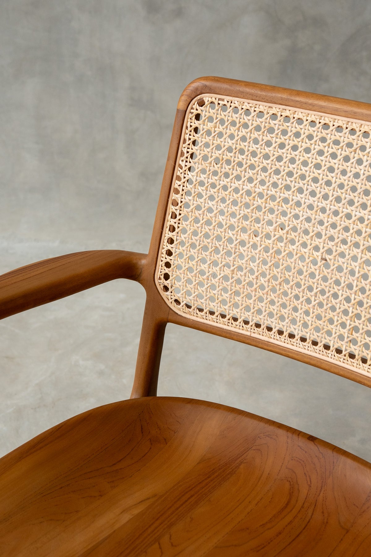 Moolam Lounge Chair