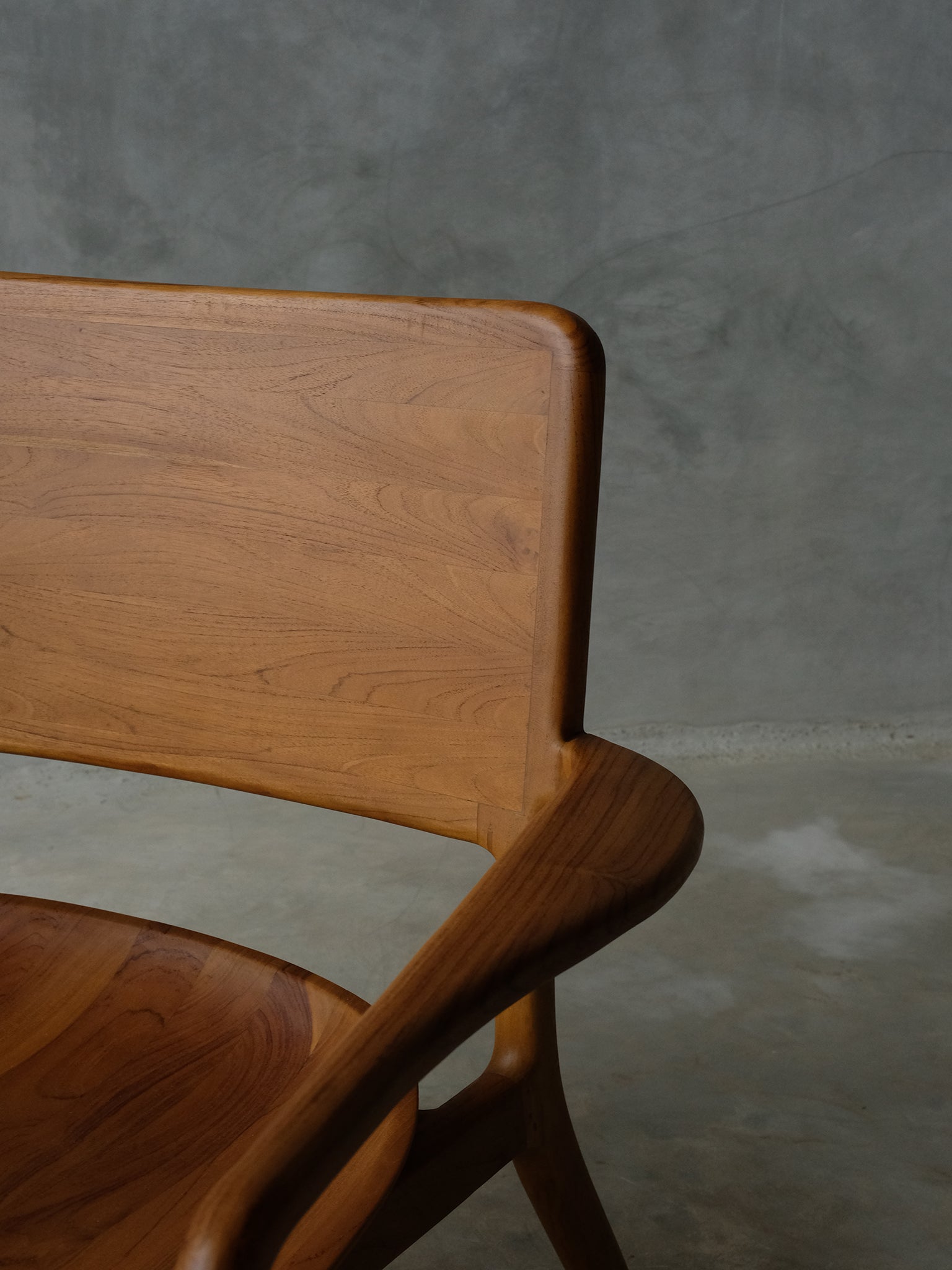 Megham Lounge Chair