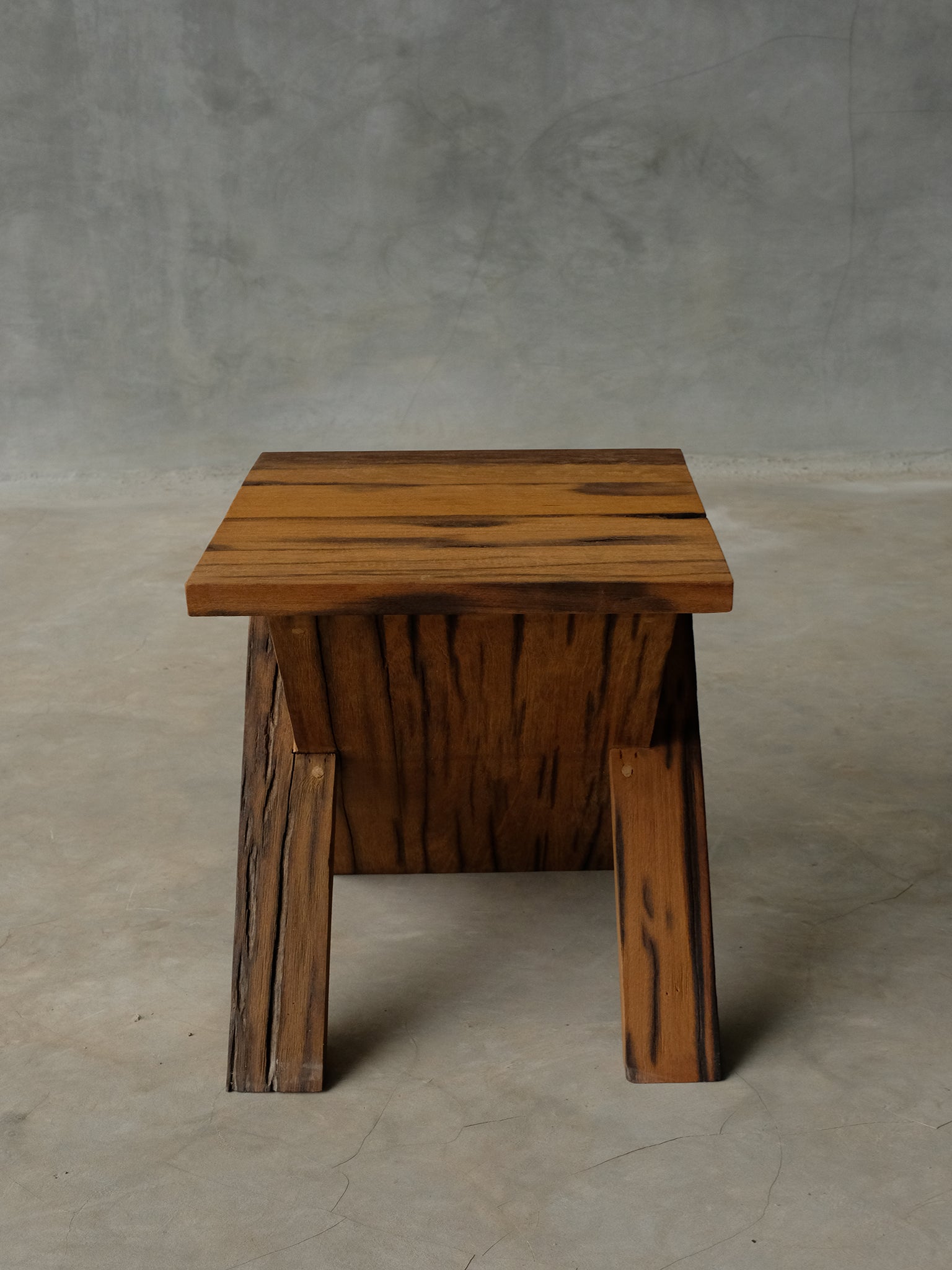 Pietra Stool