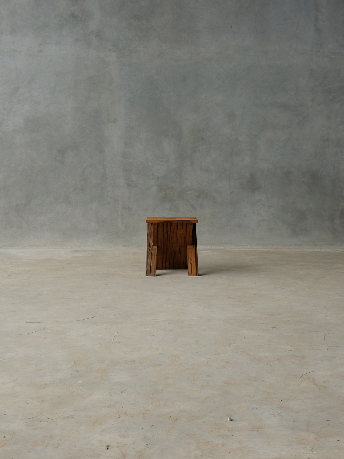 Pietra Stool