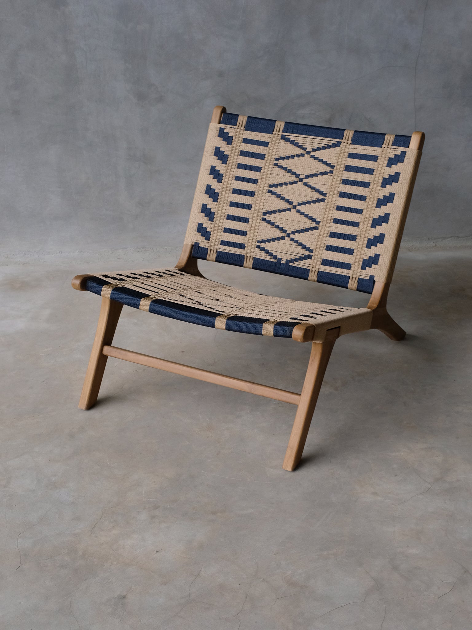 SOL Lounge Chair | Temple