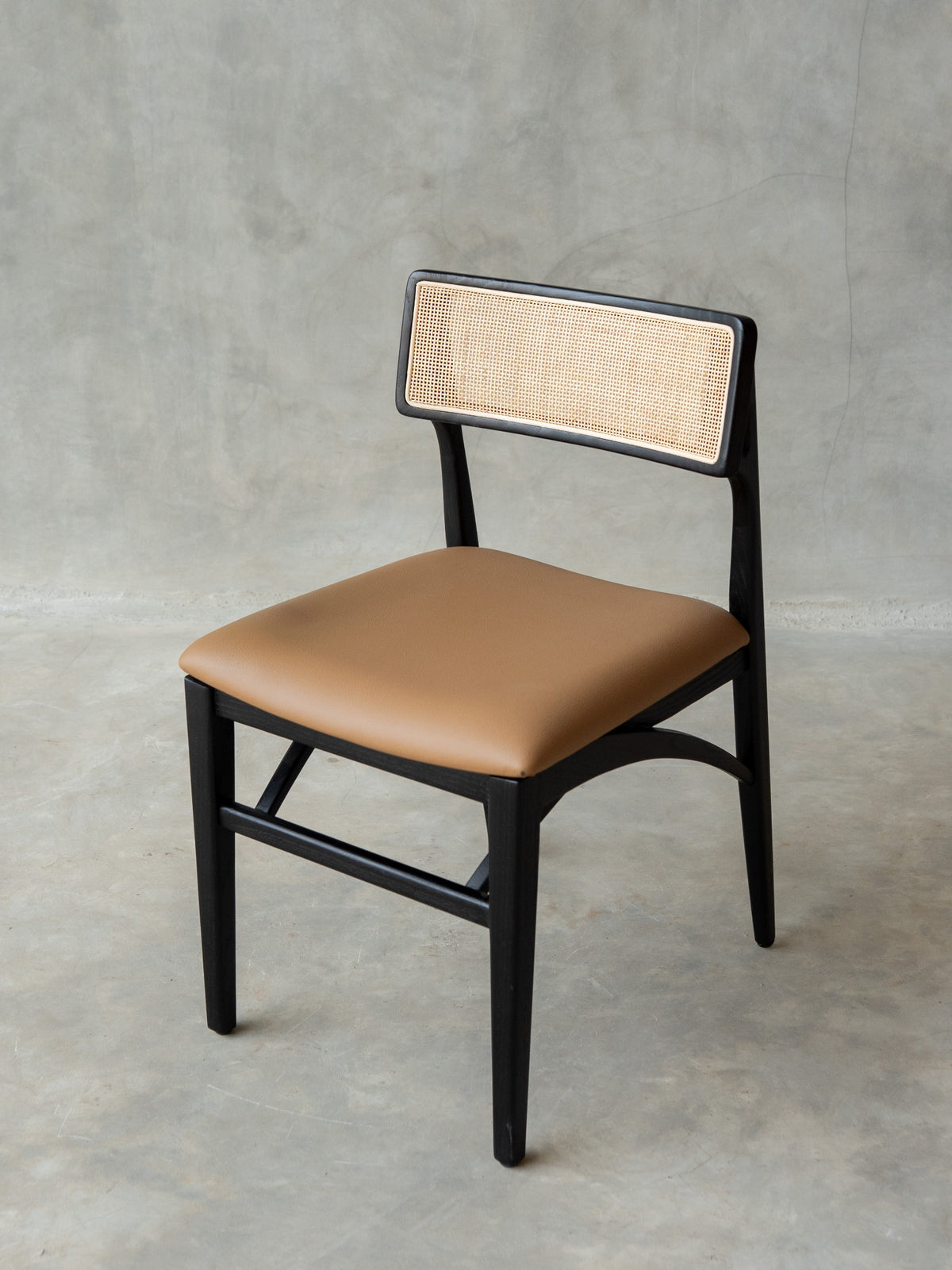 Tavi Dining Chair