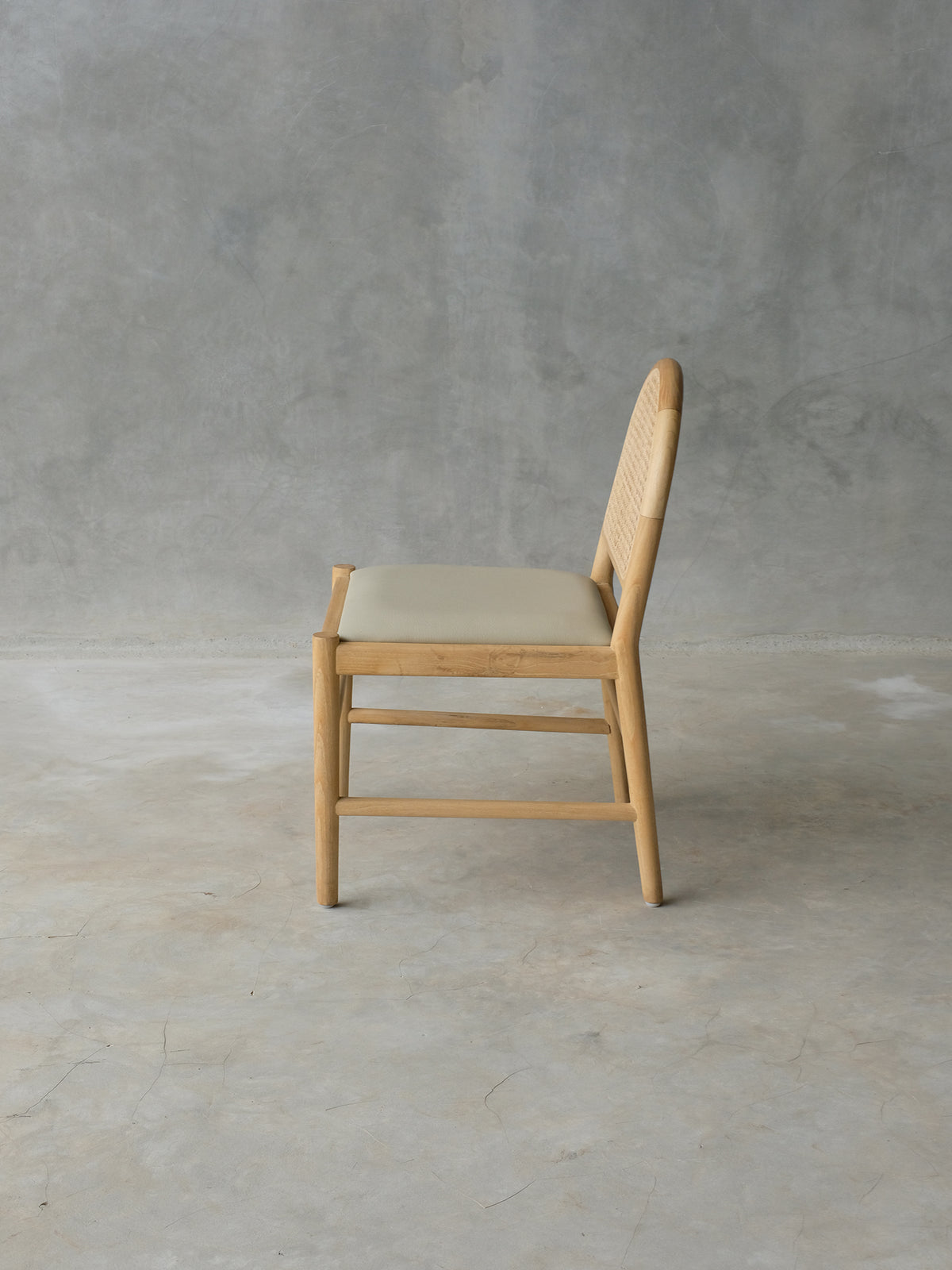 Tharai Dining Chair