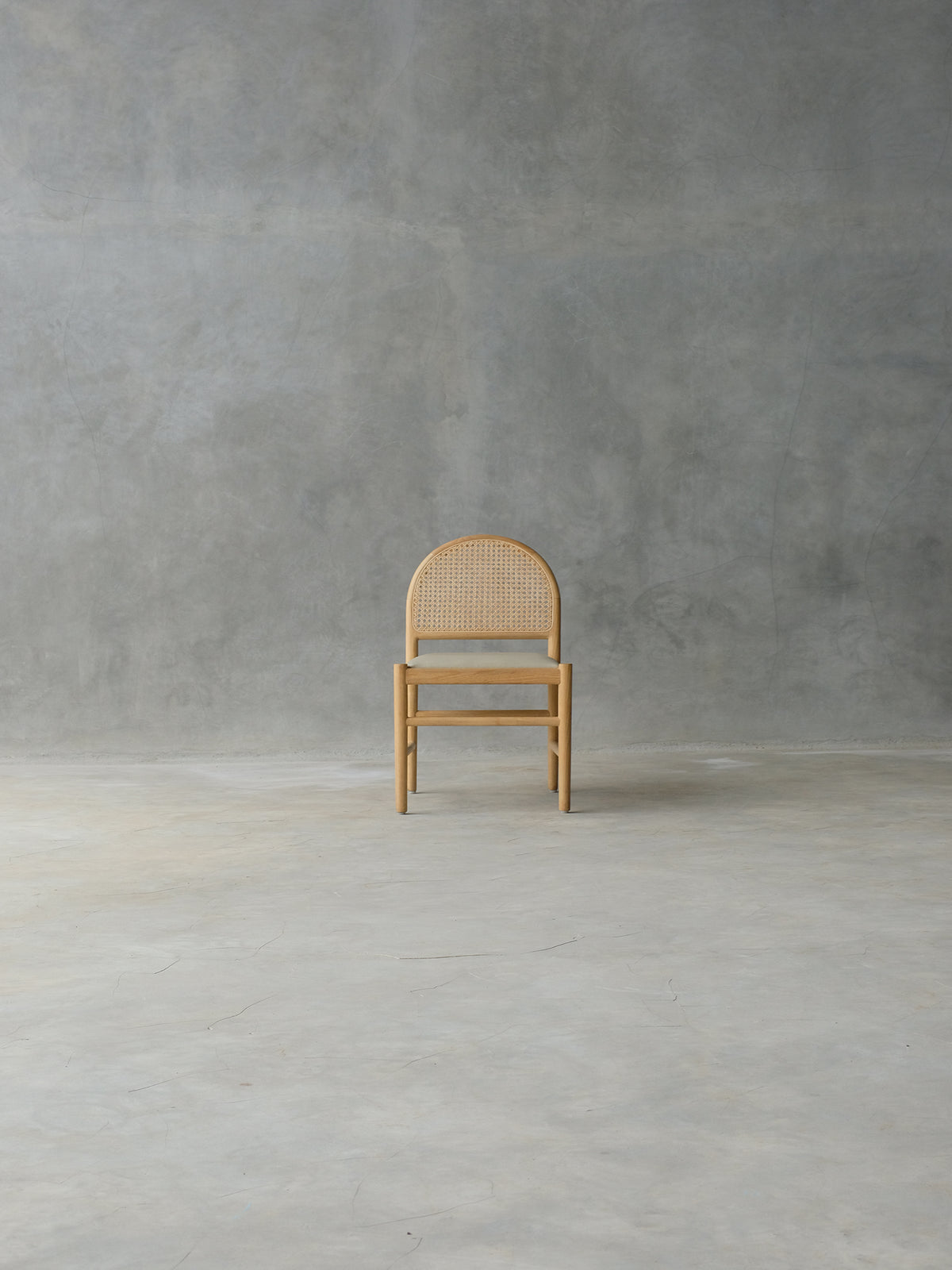 Tharai Dining Chair