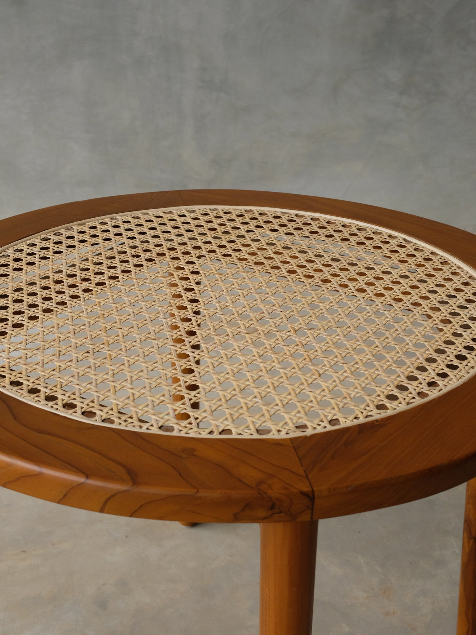 Thoon Coffee Table