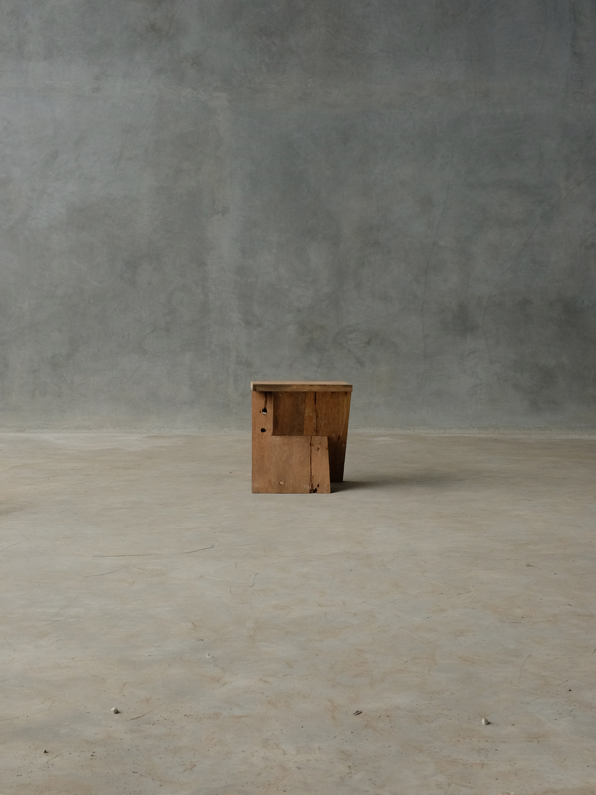 Trave Stool