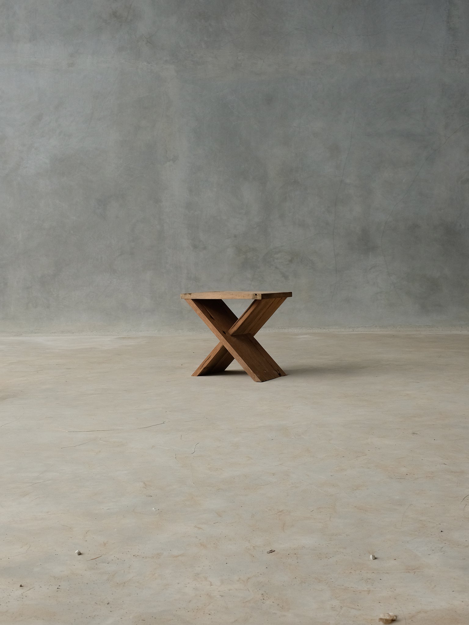 Trave Stool