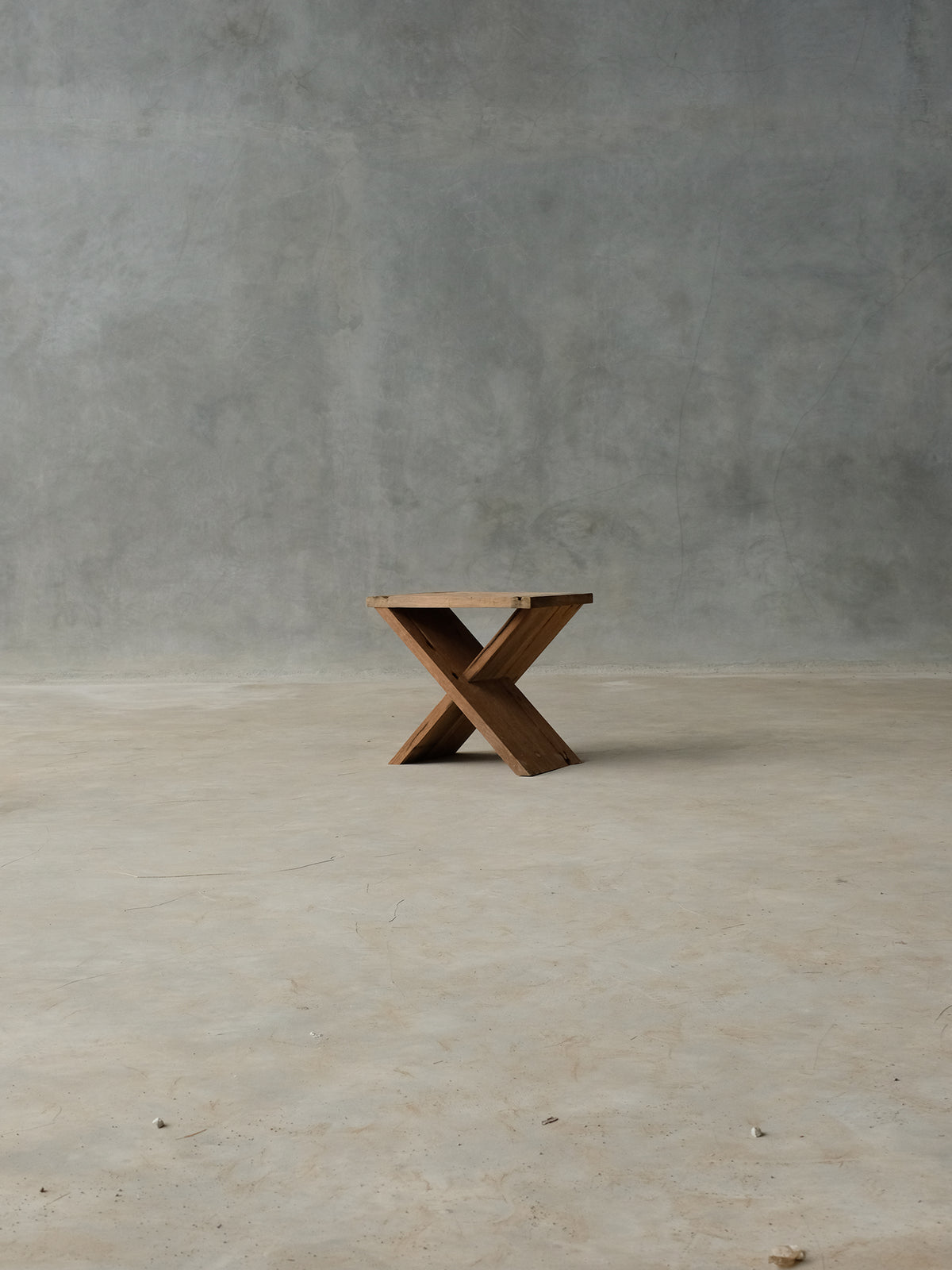 Trave Stool