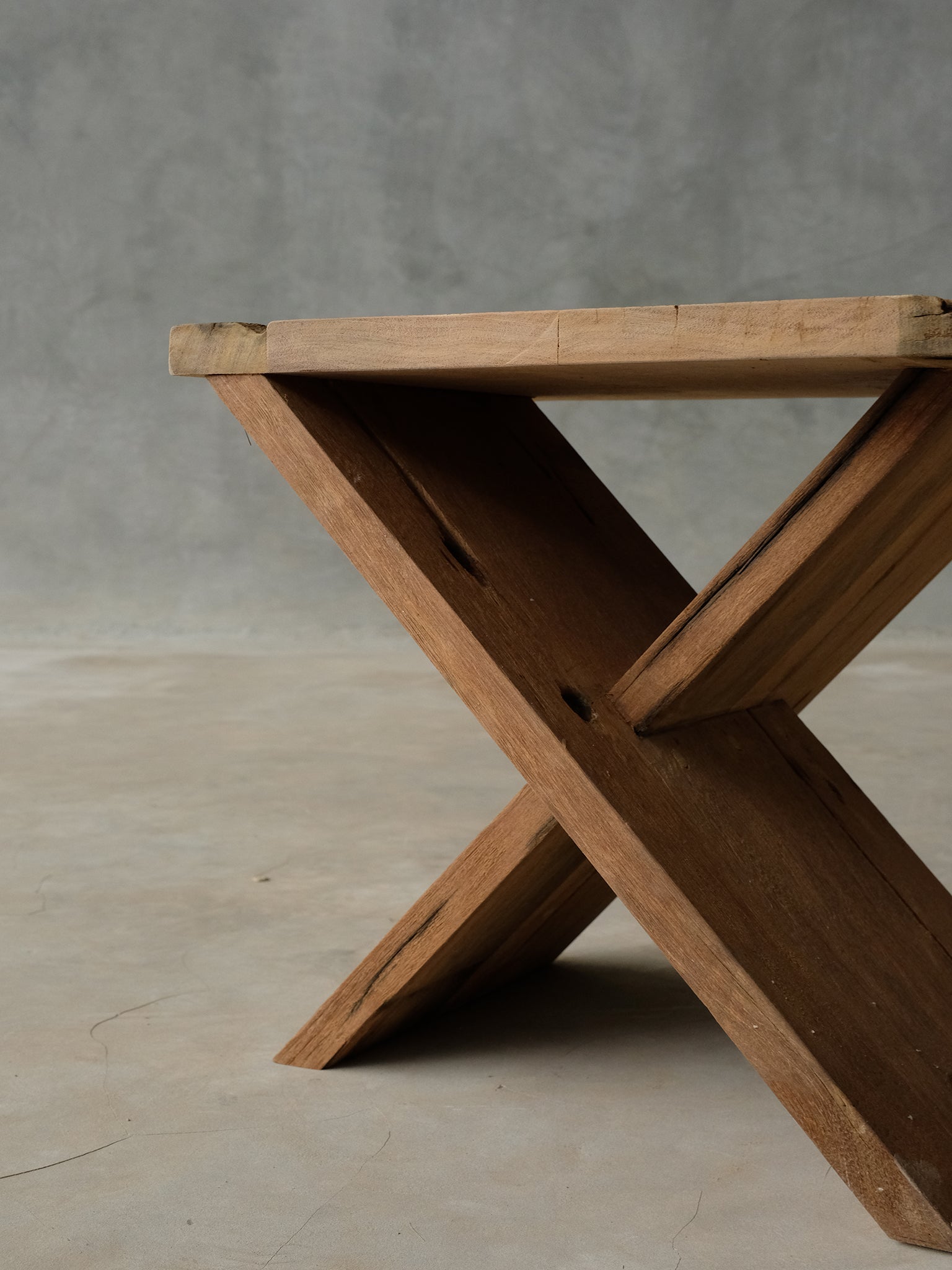 Trave Stool