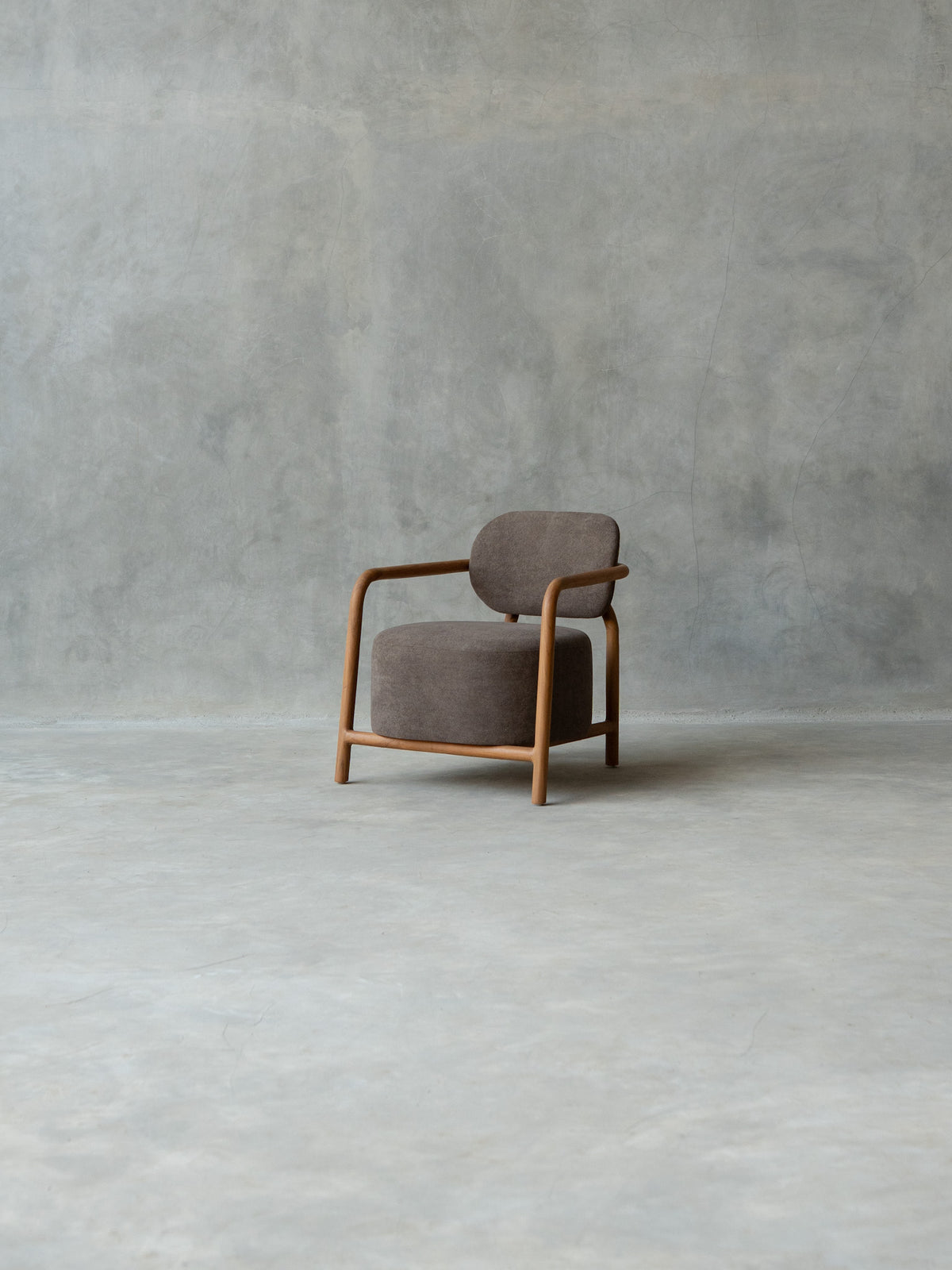Vattam Accent Chair