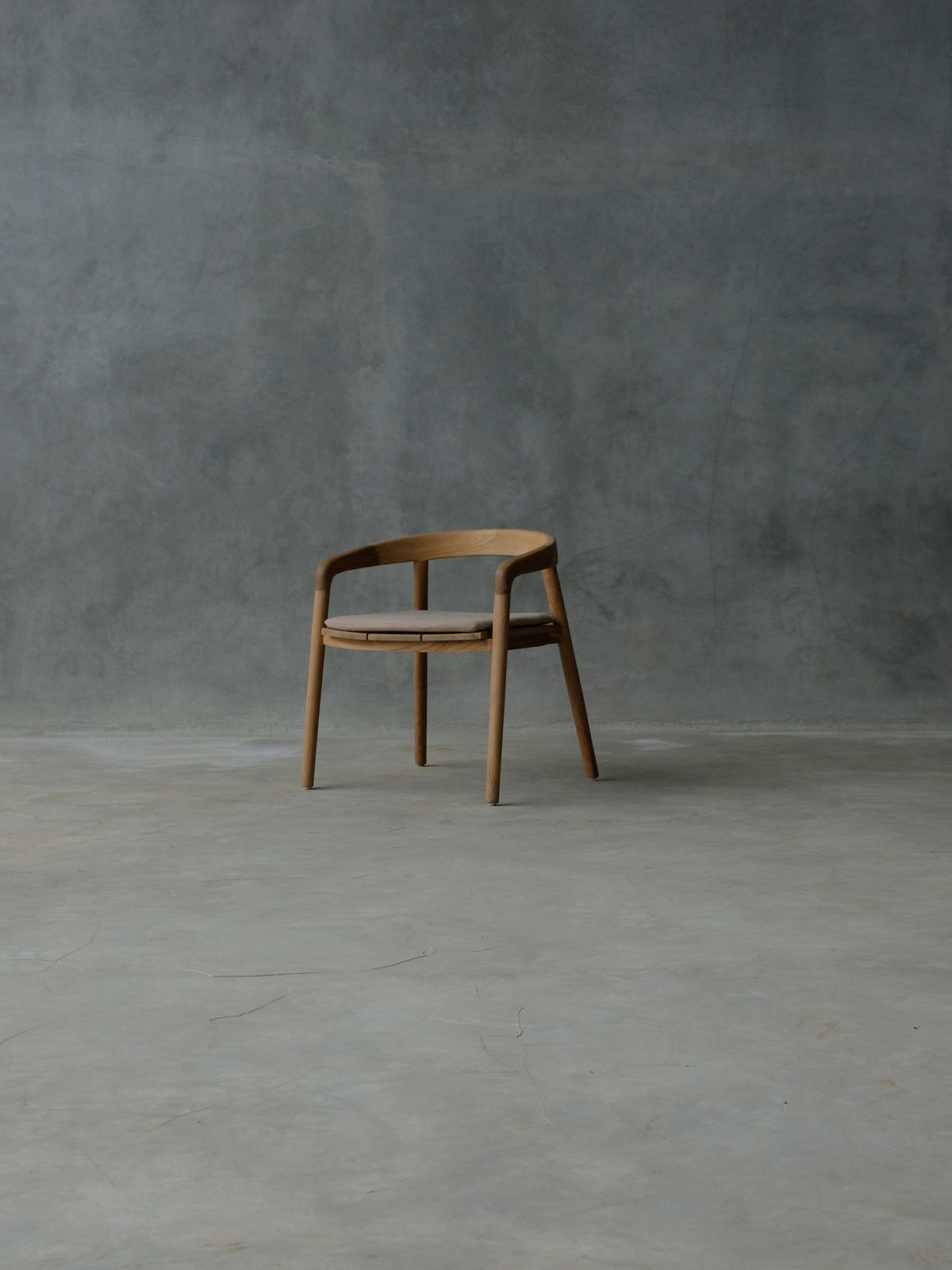 Veedu Dining Chair