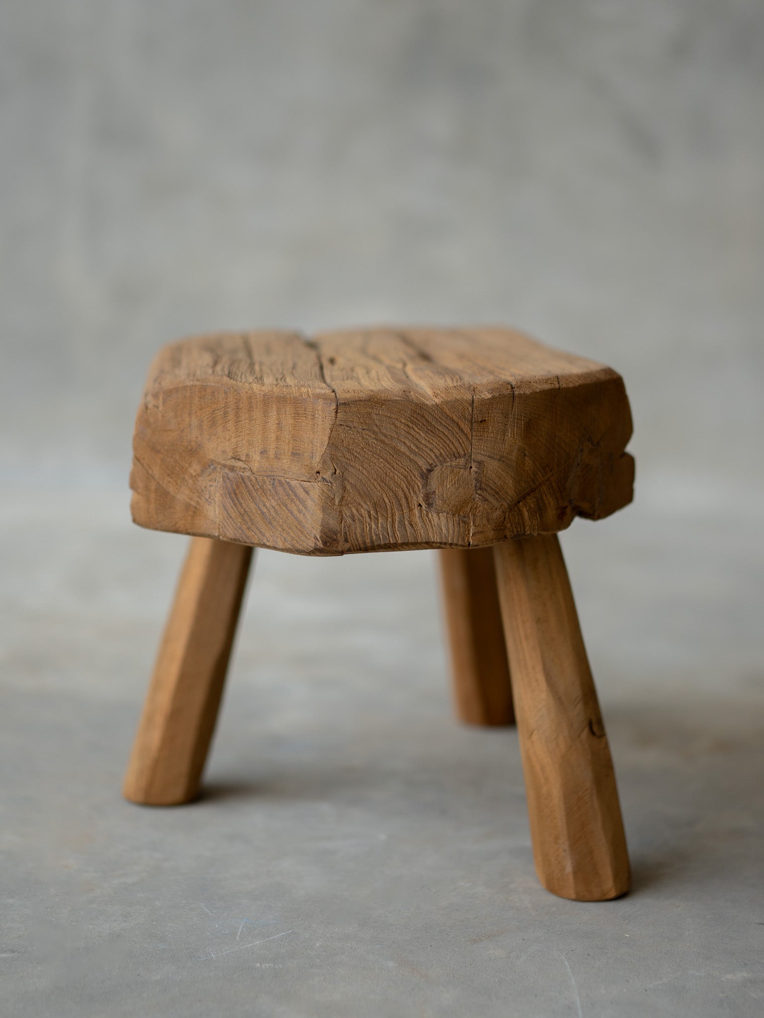 Viga Stool