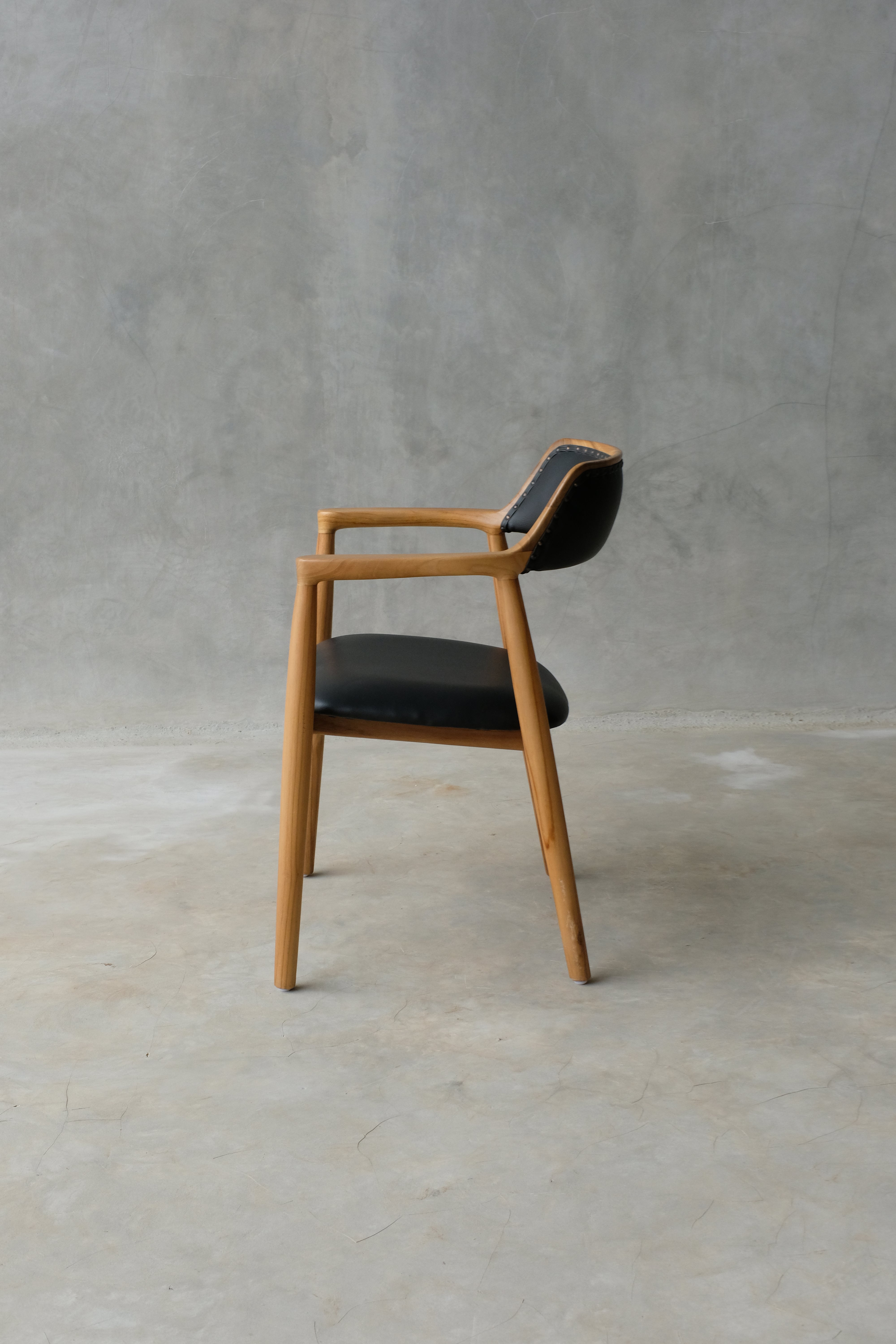 Vira Dining Chair