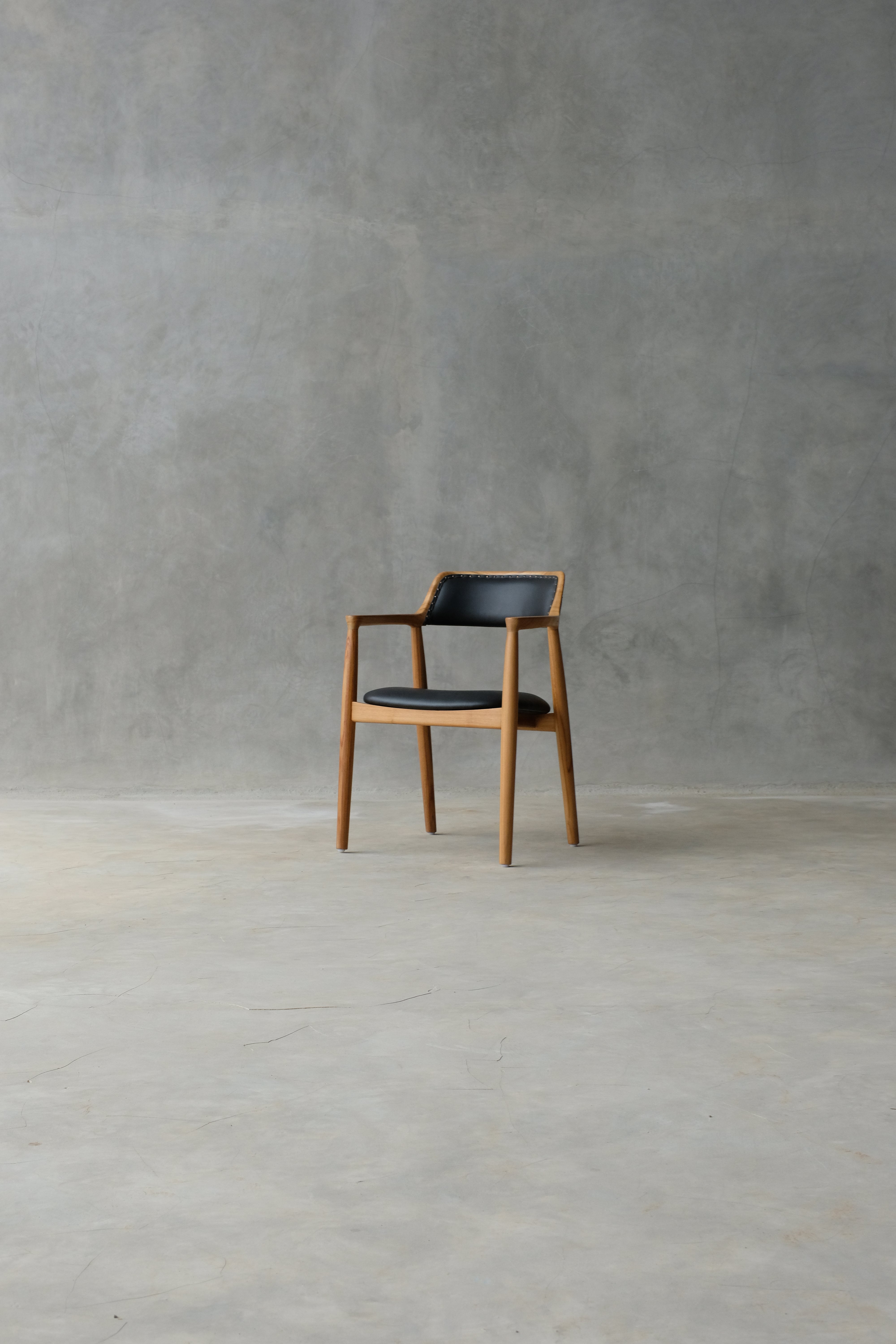 Vira Dining Chair